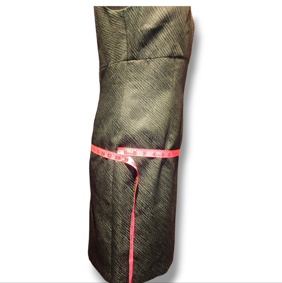 Classic vintage Black Midi dress. Size 8. - Picture 6 of 13